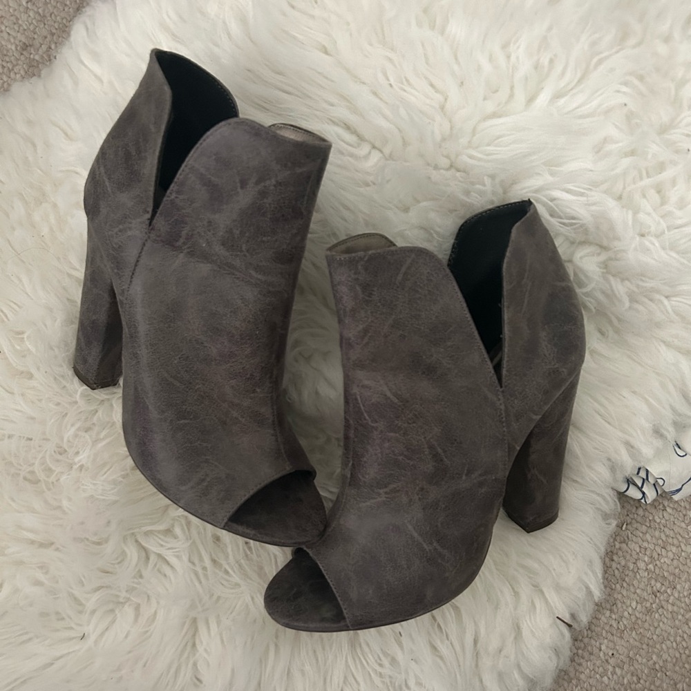Gray Marbled Leather Heel Booties